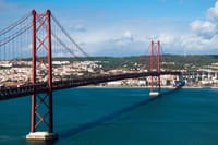Lisbon Airport Transfer: Private Meet & Greet, Flight Tracked V 6
