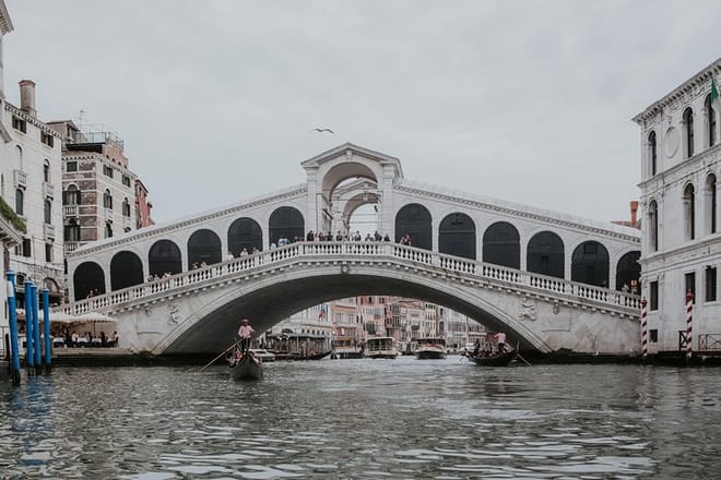 Venice Highlights : City tour and Grand Canal boat Experience 2