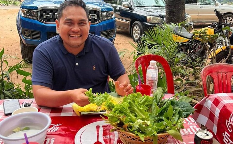 Ultimate Siem Reap Food Tour (10 Locals Tasting with Drinks & Transport)