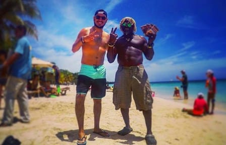 Private Shuttle from Dixon Cove to Roatán Beaches