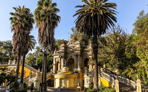 Deluxe Culinary and Wine Tour in Santiago, Chile