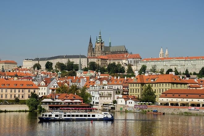 From Prague to Vienna Full Day City to City Private Tour