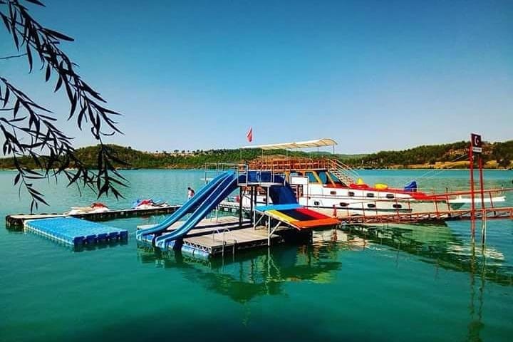 Side: Green Lake Jeep Safari and Boat Tour 3