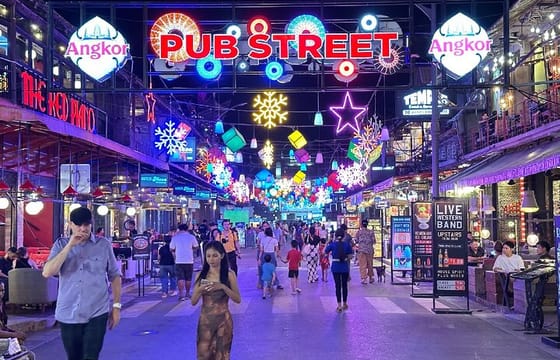 ( Free eSim) Night Market & pub street Night Life walking tour