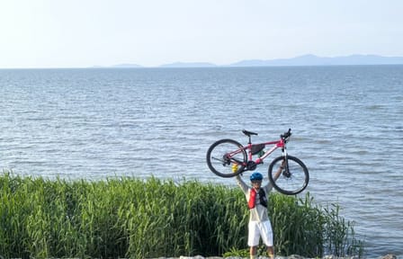 Sunset Cycling Tour at South Taihu Lake from Shanghai