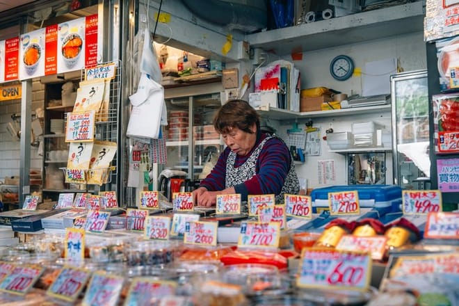 Tsukiji Fish Market Morning Tour Most Fresh Tuna Fish 6