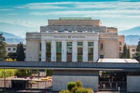 TOP Geneva : Private Guided Tour with your mobile 3