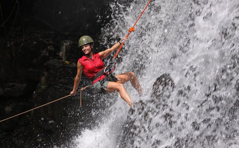 Jungle Climbing and Hiking Adventure in Puerto Iguazú