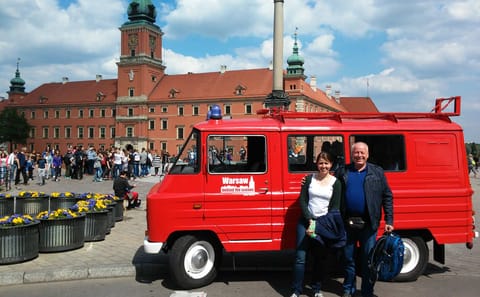 Private Retro Minibus Tour of Historic Warsaw Sites