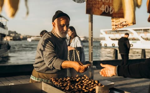 Cultural and Culinary Tour Guide for Istanbul, Türkiye