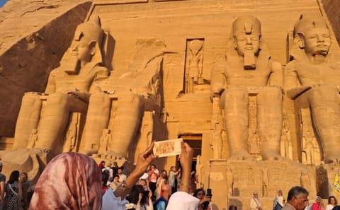 Private Tour of Abu Simbel Temples and Elephantine Island