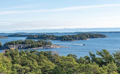Guided 2-Hour Archipelago Tour in Stockholm, Sweden