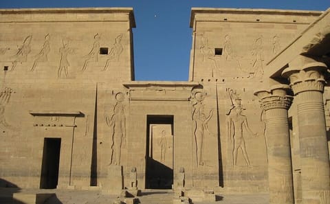 4-Day Private Nile Cruise from Aswan to Luxor with Tours