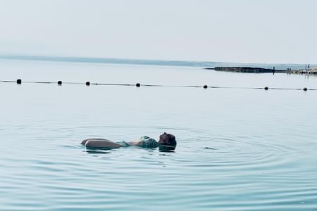 Private Jordan Jewels Tour: Explore Petra & Relax at the Dead Sea
