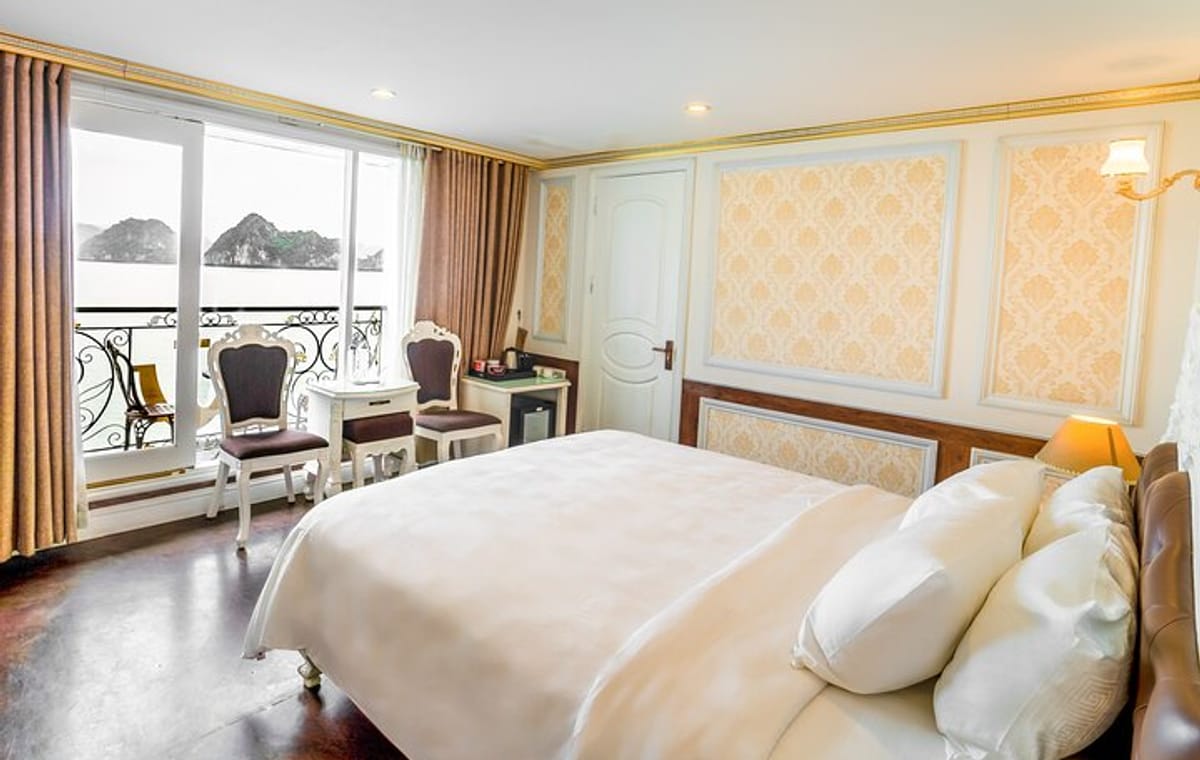 Halong Bay 2Day/1 Night – LUXURY OVERNIGHT CRUISE – Balcony Cabin