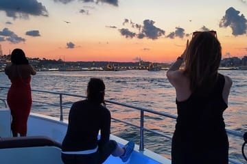 SUNSET CRUISE of Bosphorus at Deluxe Yacht in Istanbul
