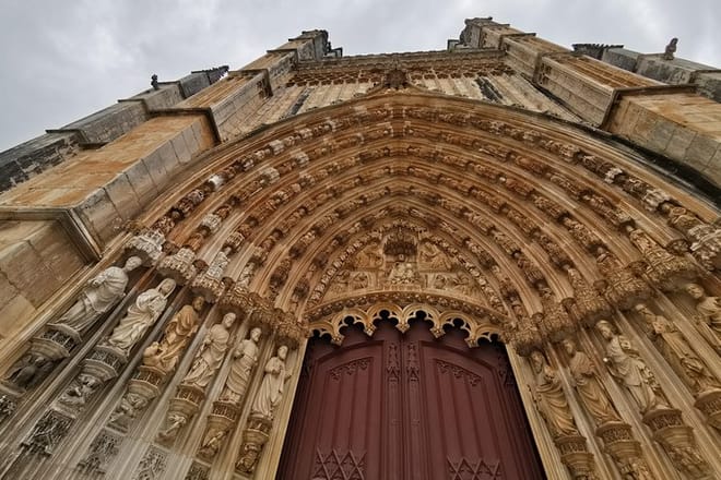 Portuguese Heritage: Óbidos, Nazaré, Alcobaça, Batalha & Fátima 8
