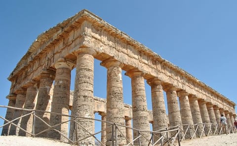 Private Historic Walking Tour of Palermo's Landmarks