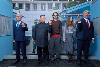 Small Group Tour to DMZ, Susp.Bridge&NKorea M. with Hotel Pickup