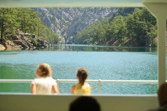 Green Canyon Boat and Green Lake Tour with Lunch and Soft Drinks 3