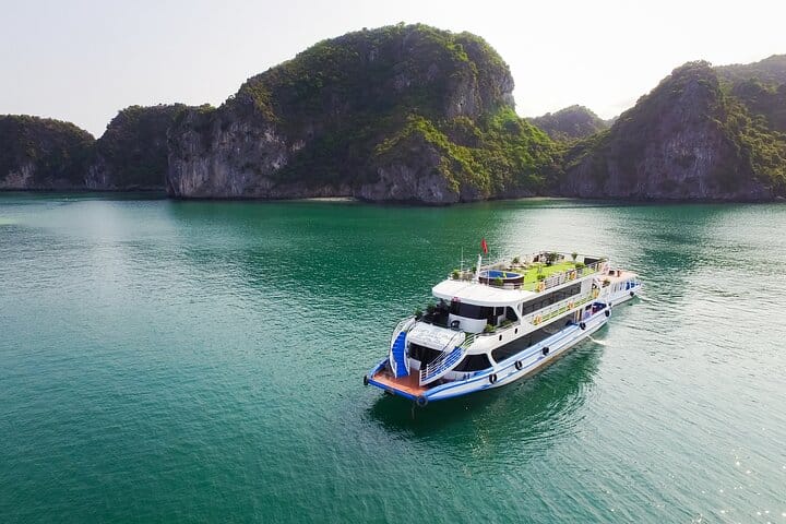 La Casta Cruise from Hanoi by Expressway Transfer - 5 Star Cruise