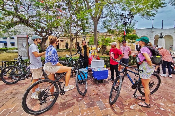Casco Viejo Gastro Bike Tour — tour photo 1