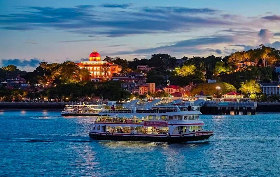 Gulangyu Island Cultural Tour from Xiamen with Scenic Highlights