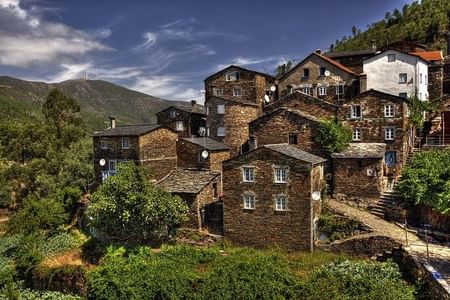 Full-Day Portuguese Historical Villages Private Tour