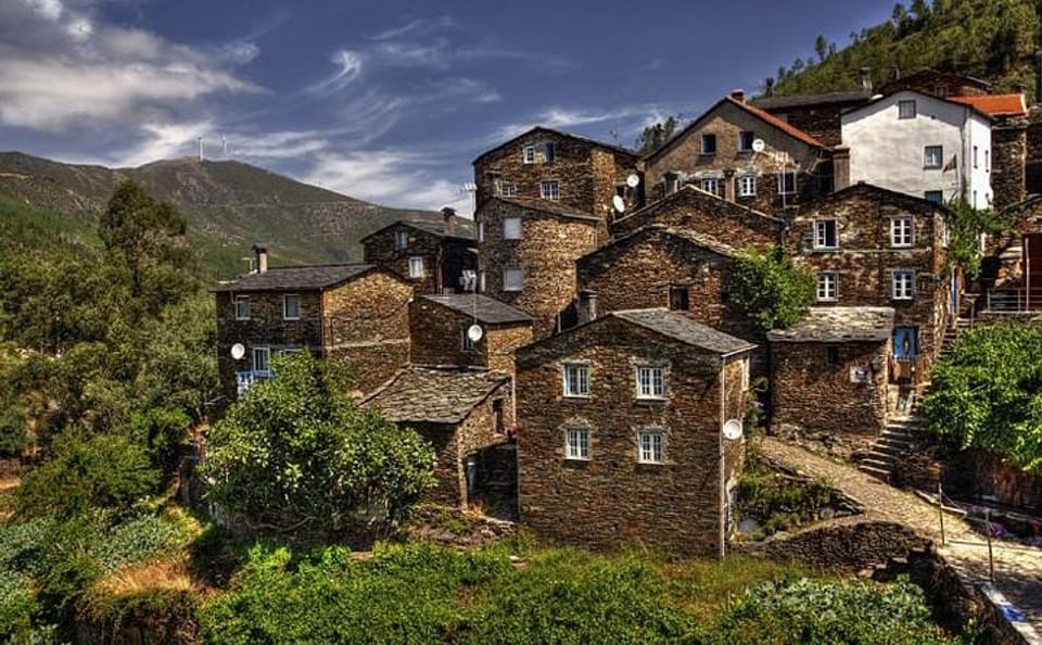 Private Full-Day Cultural Tour of Linhares from Porto