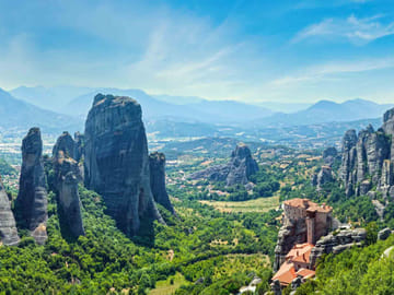 Two-Day Bus Tour of Delphi and Meteora in Greece