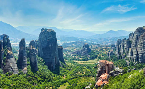 Two-Day Bus Tour of Delphi and Meteora in Greece