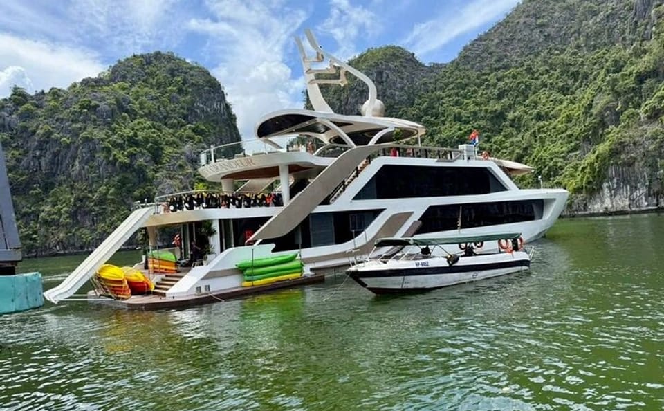 From Hanoi: Luxury Cruise explore Lan Ha Bay & Viet Hai Village