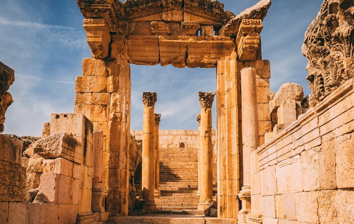 Private Full Day Tour to Jerash and Dead Sea from Amman