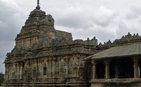 Cultural and Nature Tour from Hubli to Hampi and Badami