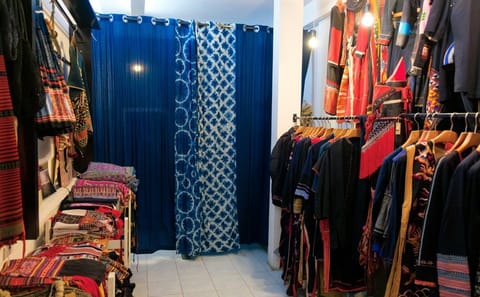 Hanoi Indigo Tie Dye Workshop with Local Artisans