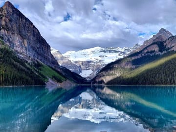 Moraine Lake and Johnston Canyon Tour from Banff