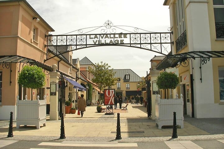 Paris Tour, Shopping, Cabaret, Lunch Cruise with CDG Transfers 10