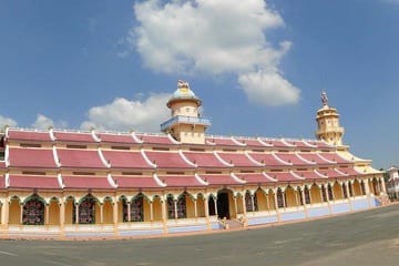 Full-Day Cao Dai Temple and Black Lady Mountain Tour from Ho Chi Minh City