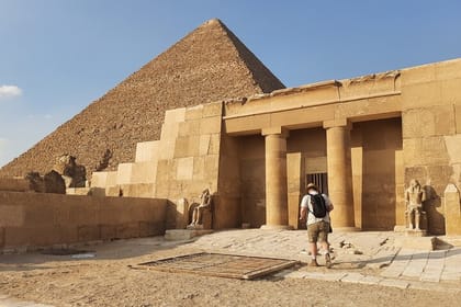 Great Pyramids Day Tour with Lunch