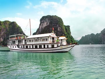 Cozy Bay Classic Cruise 2D1N from Hanoi by Expressway Transfer