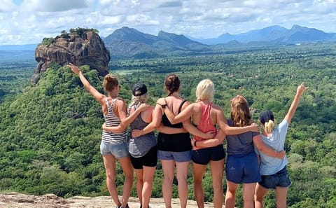 4 Days Tour to Kandy, Sigiriya & Nuwara Eliya