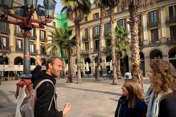 Private Tour Barcelona Highlights: Old Town + Gaudi Buildings