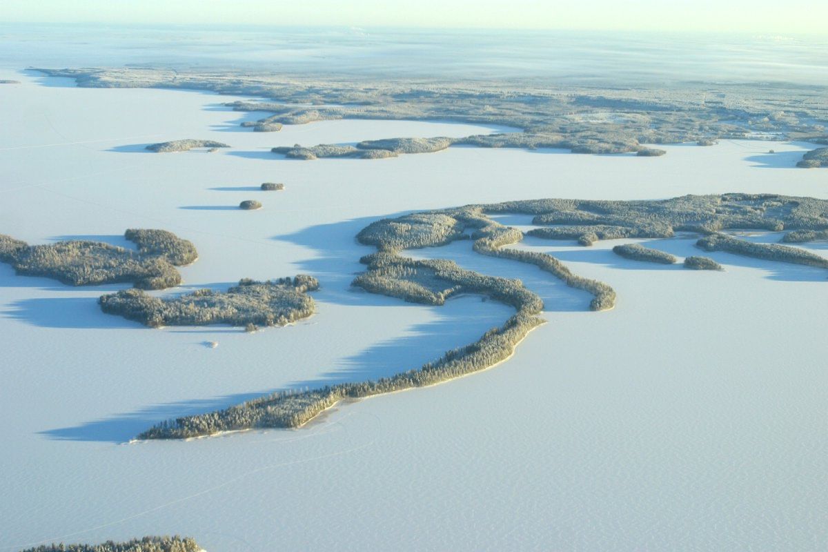 Lake Saimaa in winter. Photo: Esa Korjula, Järvisydän photo bank