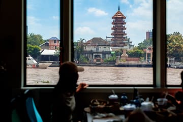 Chao Phraya River Sightseeing Boat Tour in Bangkok