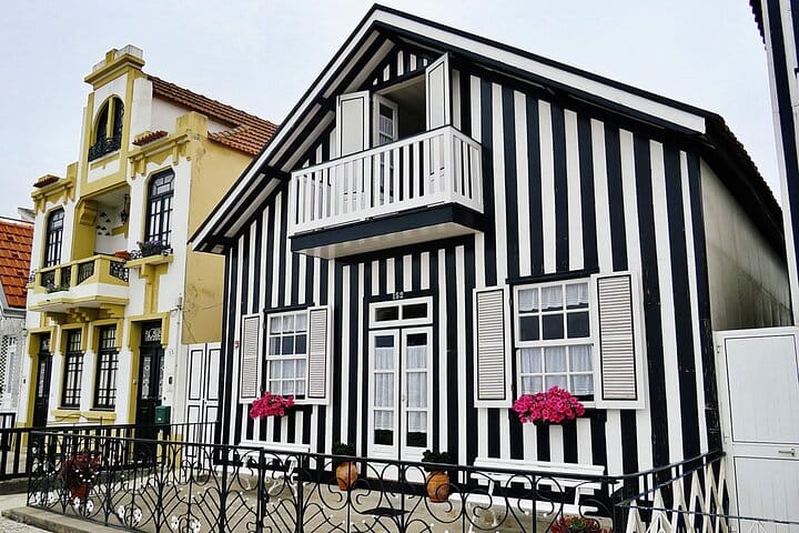 AVEIRO & COSTA NOVA: Full-Day Private Tour from Porto