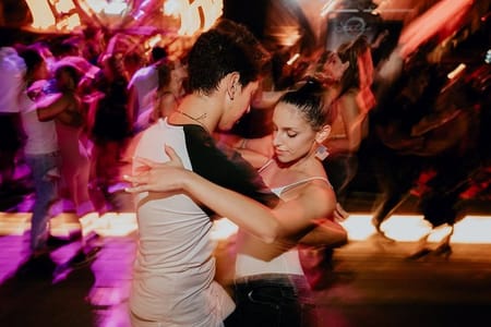 Dubai Salsa Lovers Dance Experience