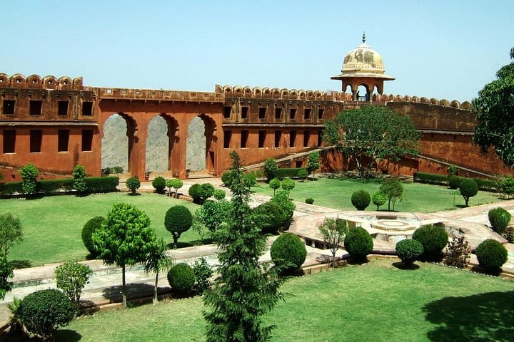 Amer and Jaigarh Forts Half-Day Tour