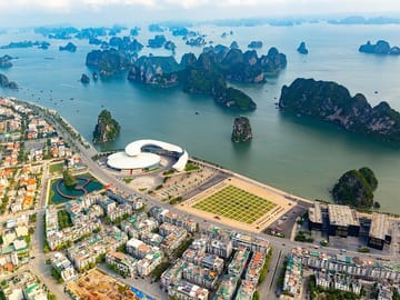 Halong's Wonders from Above 25 Minutes Seaplane Tour From Halong