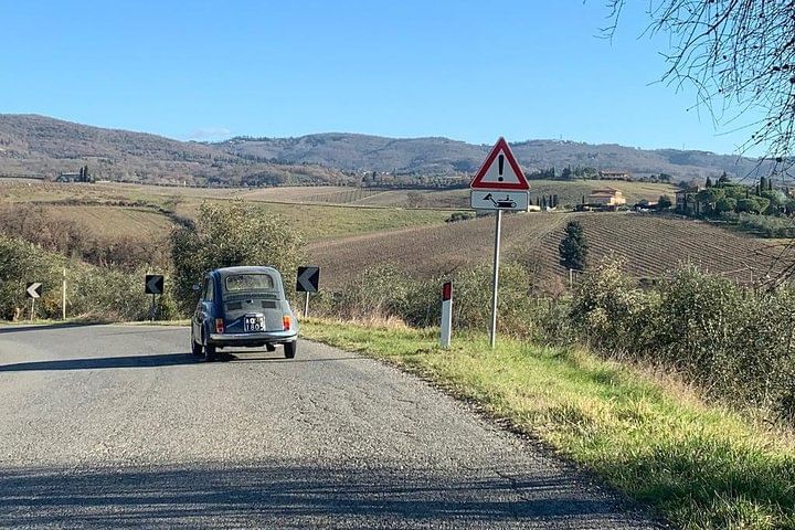 Fiat 500 Tour of the Chianti Roads from San Gimignano