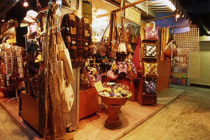Chiang Rai Night Adventure: Dinner, Cultural Show & Trishaw Ride 6